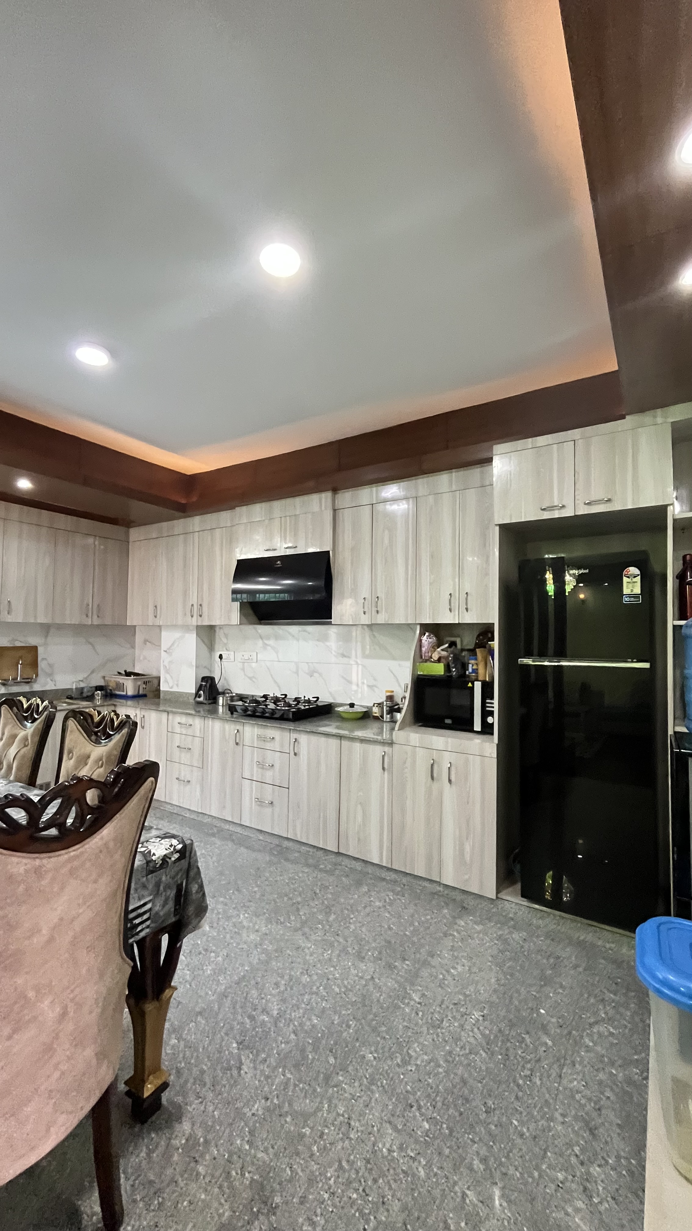 Beautiful Modern 3 Storey House for Sale – Sainbu